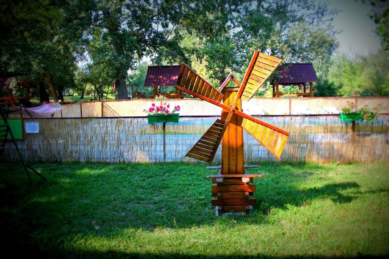 Holiday Park Dunay Kyslytsya Exterior foto